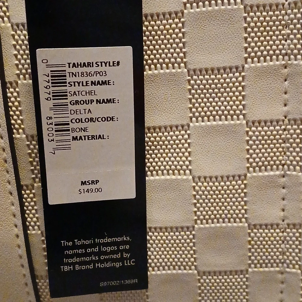 NWT Tahari Ivory Checkered Satchel Crossbody Strap Included - Picture 2 of 8